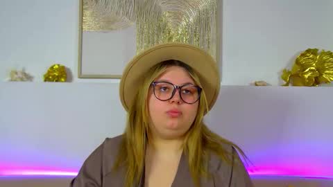 LillianHaig online show from 02/23/26, 06:49