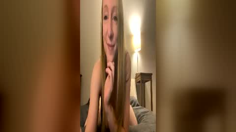 Snapshot of lillianlux chatting on 06/12/26, 05:28 lillianlux online show from 06/12/26, 05:28