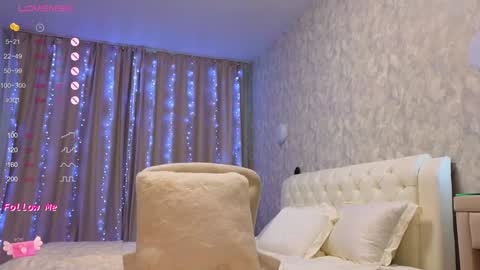 Snapshot of lilliasweety chatting on 02/02/25, 05:42 Lara Angel online show from 02/02/25, 05:42