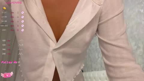 Snapshot of lilliasweety chatting on 10/08/25, 10:46 Lara Angel online show from 10/08/25, 10:46