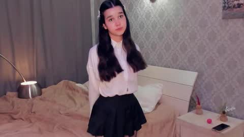 Celina Lillie online show from 12/17/25, 09:43