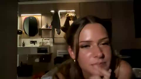 Snapshot of lillilee chatting on 02/22/26, 09:52 lillilee online show from 02/22/26, 09:52