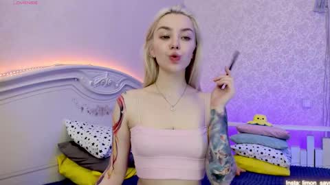 LilliMoore online show from 01/19/25, 11:53