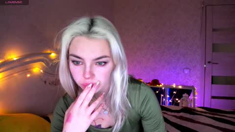 LilliMoore online show from 02/22/26, 10:52