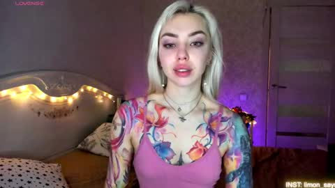 LilliMoore online show from 04/26/26, 11:24