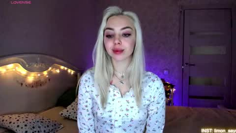 LilliMoore online show from 05/13/26, 11:44