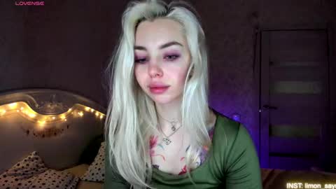 LilliMoore online show from 05/22/26, 11:21