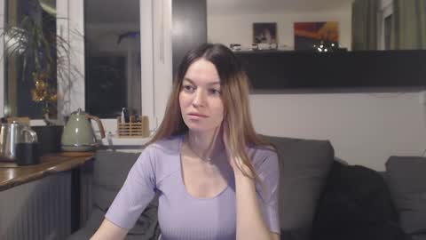 lilliyves online show from 01/05/25, 11:55