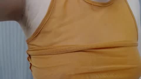 Snapshot of lillkit chatting on 12/17/24, 11:27 Lilu online show from 12/17/24, 11:27