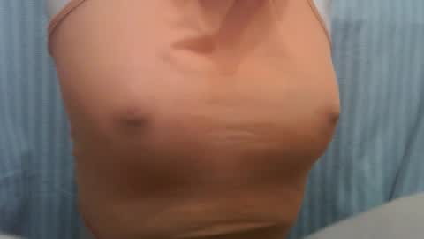 Snapshot of lillkit chatting on 10/07/25, 08:50 Lilu online show from 10/07/25, 08:50