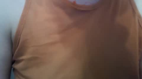 Snapshot of lillkit chatting on 10/10/25, 10:09 Lilu online show from 10/10/25, 10:09