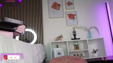 Sofia online show from 02/04/26, 01:17