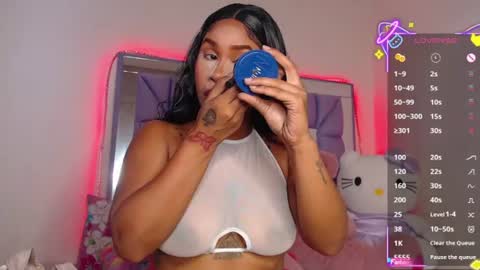 Snapshot of lilly_jackson chatting on 07/04/26, 10:27 Queen Qos. online show from 07/04/26, 10:27