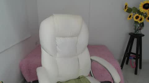 Lilly online show from 11/17/25, 01:17