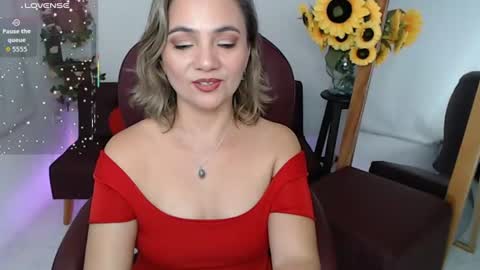 Snapshot of lilly_milf chatting on 07/30/26, 03:33 Lilly online show from 07/30/26, 03:33