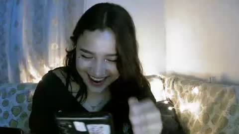 Sey - Lilly  online show from 01/08/26, 06:05