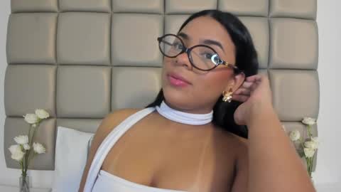 Snapshot of lilly_williamss chatting on 06/05/26, 06:52 Lilly online show from 06/05/26, 06:52