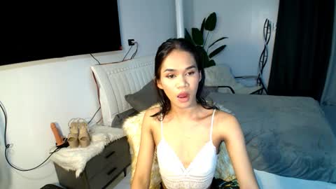 lillyholland online show from 02/20/25, 12:47