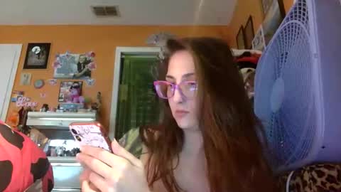 hi guys im back on here 3 online show from 02/21/26, 10:33