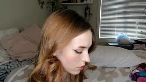 Snapshot of lilmamidaisy chatting on 02/14/25, 10:36 Daisy Bby online show from 02/14/25, 10:36