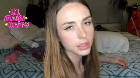 Snapshot of lilmamidaisy chatting on 09/10/25, 06:46 Daisy Bby online show from 09/10/25, 06:46