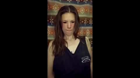 Snapshot of lilmissscorpi0 chatting on 05/19/26, 08:31 lilmissscorpi0 online show from 05/19/26, 08:31