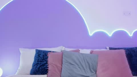 Lilou online show from 01/25/25, 03:30