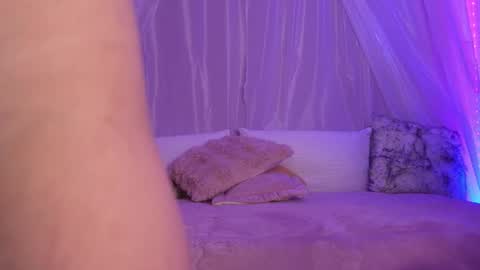 Lilou online show from 03/28/26, 08:52