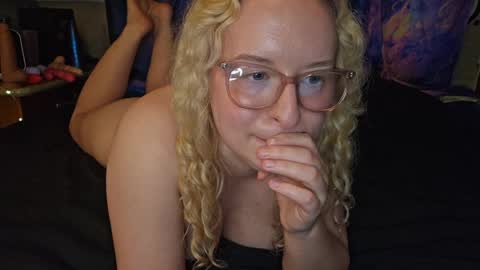 Snapshot of lilpies chatting on 03/28/26, 06:46 LilPies online show from 03/28/26, 06:46