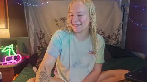LilPies  online show from 08/05/26, 01:19