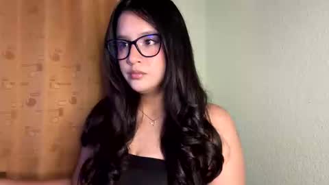 lilprincessxoxo_ online show from 01/28/25, 02:32