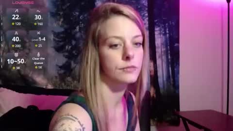 Luna online show from 05/25/26, 04:07