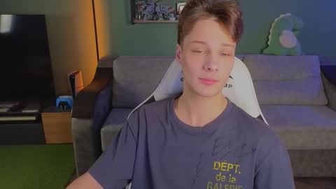 lilteddyboy online show from 11/12/25, 10:15