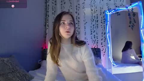 lilu__moon online show from 10/17/25, 07:11