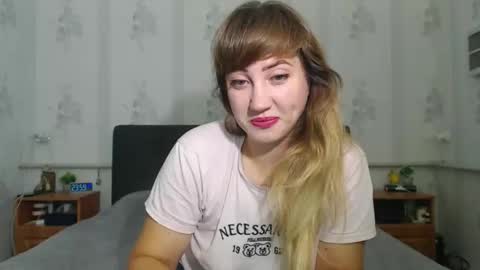 Snapshot of lilu_cute25 chatting on 10/24/25, 09:00 lilu_cute25 online show from 10/24/25, 09:00