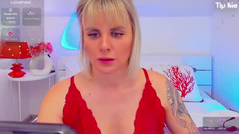Snapshot of liludavis chatting on 05/07/26, 07:30 Lilu online show from 05/07/26, 07:30