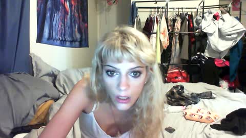 Little Violet online show from 09/13/25, 11:48