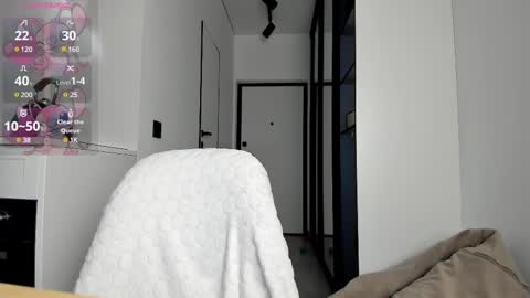 LILY online show from 03/07/25, 06:35