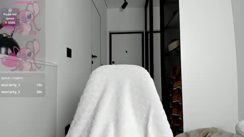 LILY online show from 03/10/25, 08:34