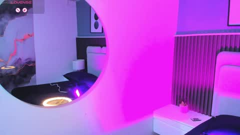  lily  online show from 10/16/25, 03:18