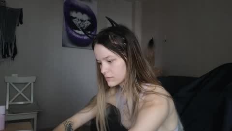 lily_and_jake online show from 11/02/25, 08:06