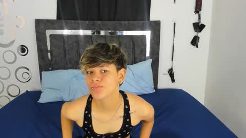 Lily and Lina online show from 11/19/25, 12:05