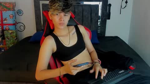 Lily and Lina online show from 12/16/25, 11:59