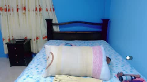 Snapshot of lily_benet1 chatting on 10/08/25, 12:52 LILYB online show from 10/08/25, 12:52