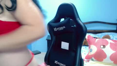 Snapshot of lily_benet1 chatting on 11/20/25, 07:02 LILYB online show from 11/20/25, 07:02