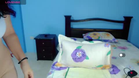 Snapshot of lily_benet1 chatting on 03/15/26, 07:42 LILYB online show from 03/15/26, 07:42