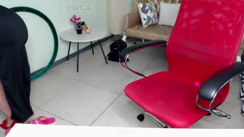 Lily online show from 01/09/25, 12:41