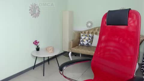 Lily online show from 02/13/25, 06:41