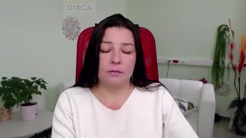 Lily online show from 09/23/25, 05:43