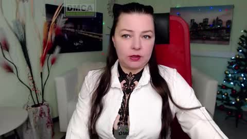 Lily online show from 12/17/25, 05:24